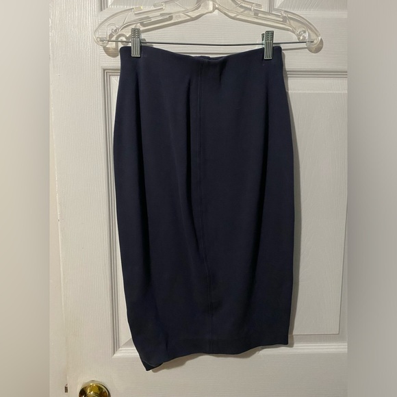 Aritzia Wilfred Skirt size small - Picture 3 of 3
